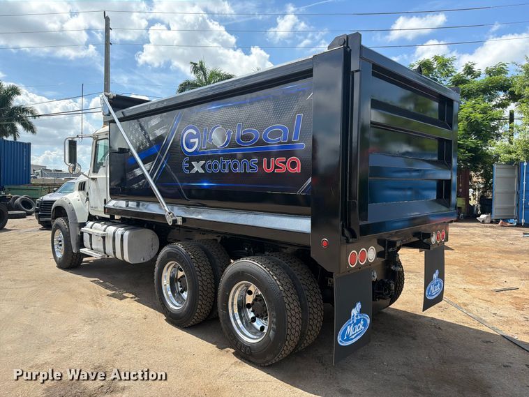 image for item DV7318 2015 Mack GU713 dump truck