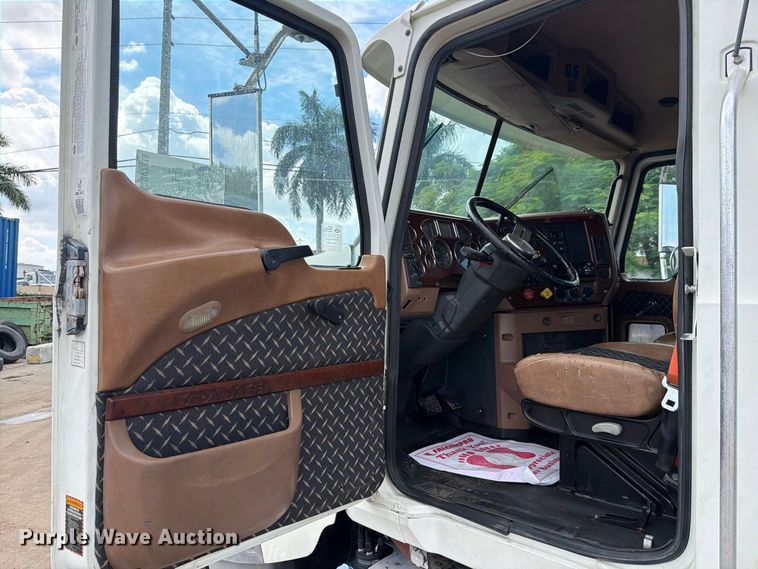 image for item DV7318 2015 Mack GU713 dump truck