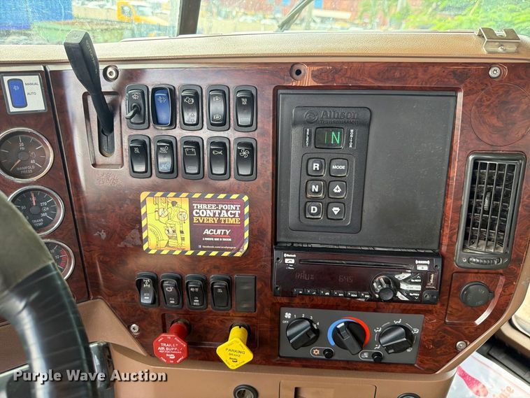 image for item DV7318 2015 Mack GU713 dump truck