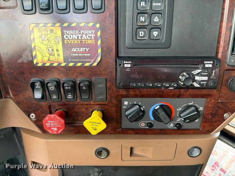 image for item DV7318 2015 Mack GU713 dump truck
