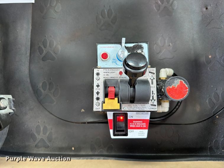image for item DV7318 2015 Mack GU713 dump truck
