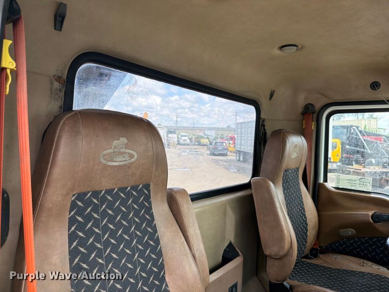 image for item DV7318 2015 Mack GU713 dump truck