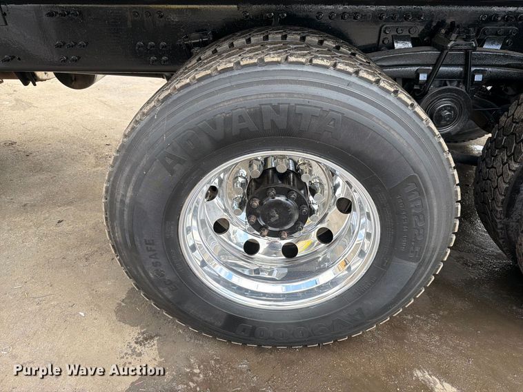 image for item DV7318 2015 Mack GU713 dump truck
