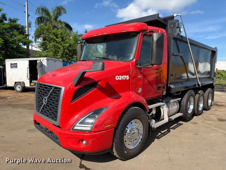 image for item DV7319 2022 Volvo VNR dump truck