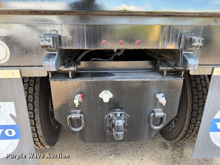 image for item DV7319 2022 Volvo VNR dump truck