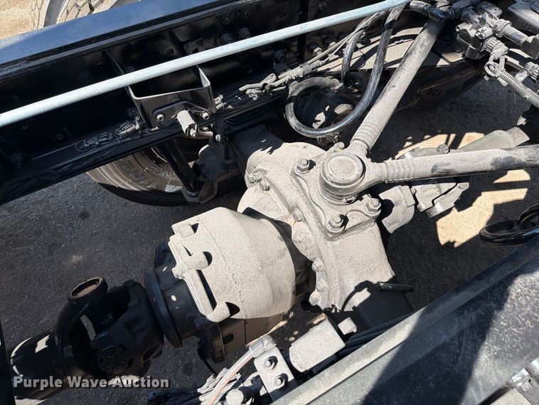 image for item DV7319 2022 Volvo VNR dump truck