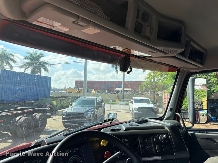 image for item DV7319 2022 Volvo VNR dump truck