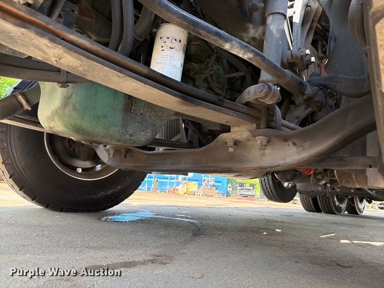 image for item DV7319 2022 Volvo VNR dump truck