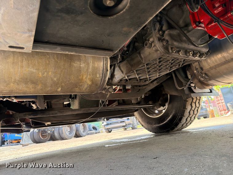 image for item DV7319 2022 Volvo VNR dump truck