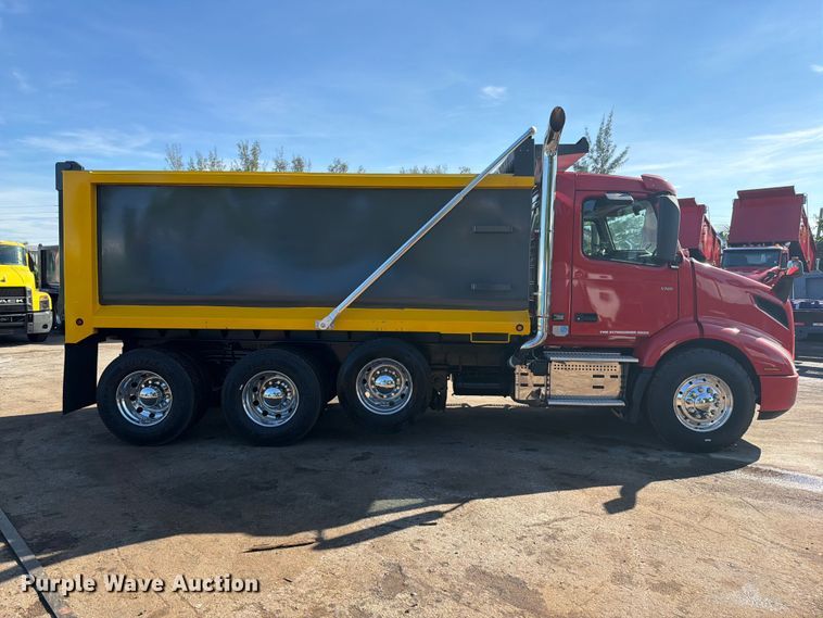 image for item DV7320 2020 Volvo VNR dump truck