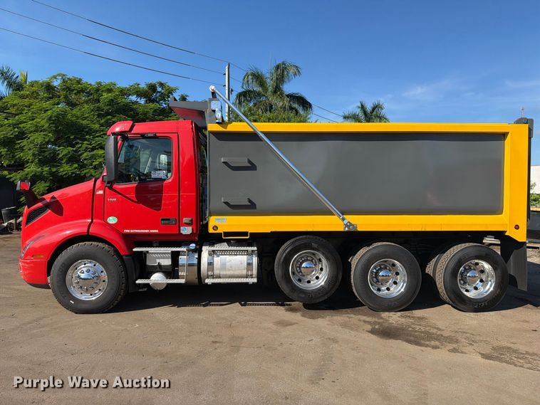 image for item DV7320 2020 Volvo VNR dump truck
