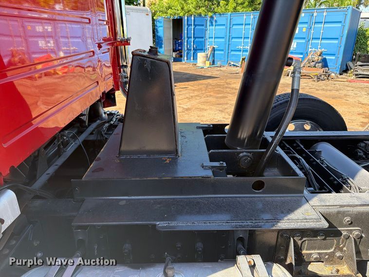 image for item DV7320 2020 Volvo VNR dump truck