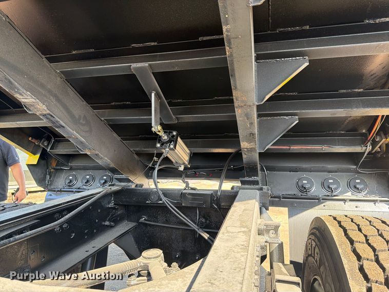 image for item DV7320 2020 Volvo VNR dump truck