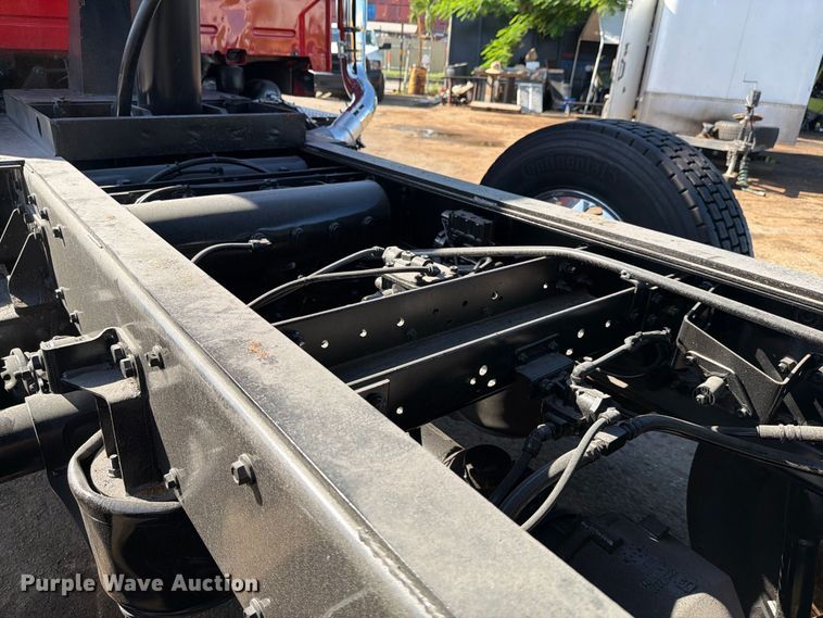 image for item DV7320 2020 Volvo VNR dump truck