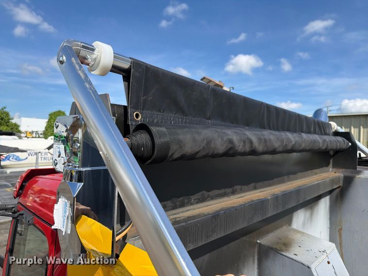 image for item DV7320 2020 Volvo VNR dump truck
