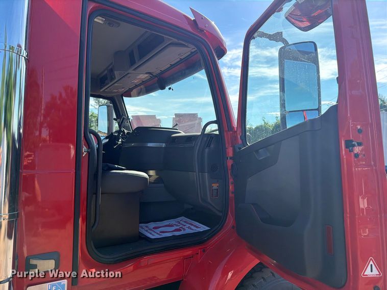 image for item DV7320 2020 Volvo VNR dump truck