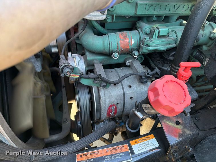 image for item DV7320 2020 Volvo VNR dump truck
