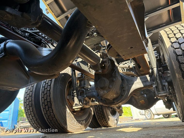 image for item DV7320 2020 Volvo VNR dump truck