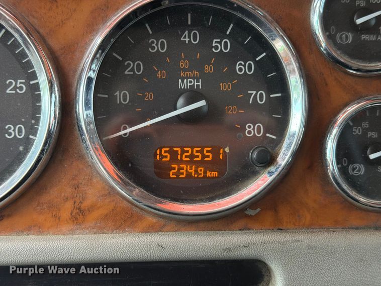 image for item DV7321 2009 Peterbilt 365 dump truck