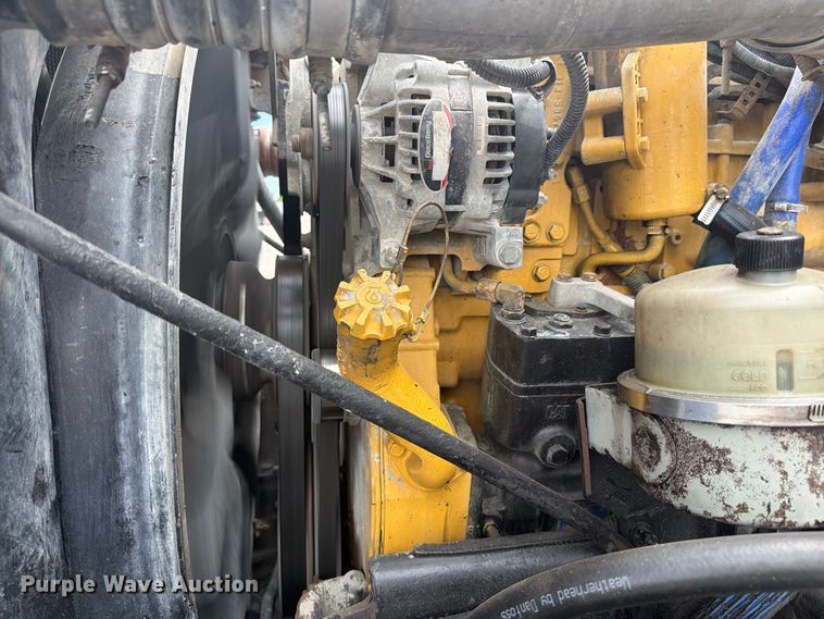 image for item DV7321 2009 Peterbilt 365 dump truck