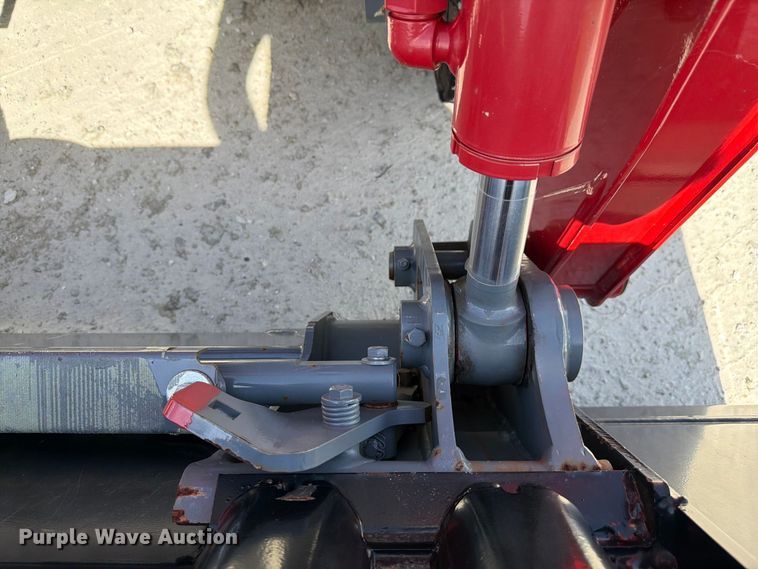 image for item DV7366 2024 Takeuchi TL10V2 tracked skid steer loader