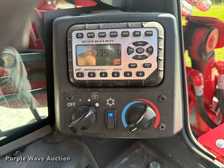 image for item DV7366 2024 Takeuchi TL10V2 tracked skid steer loader