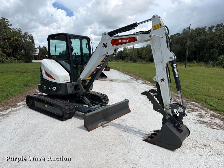 image for item DV7368 2024 Bobcat E40 mini excavator