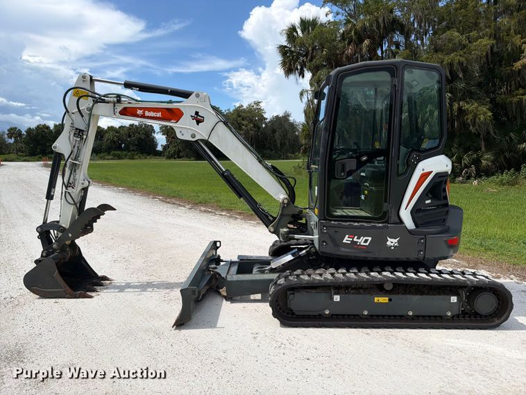 image for item DV7368 2024 Bobcat E40 mini excavator