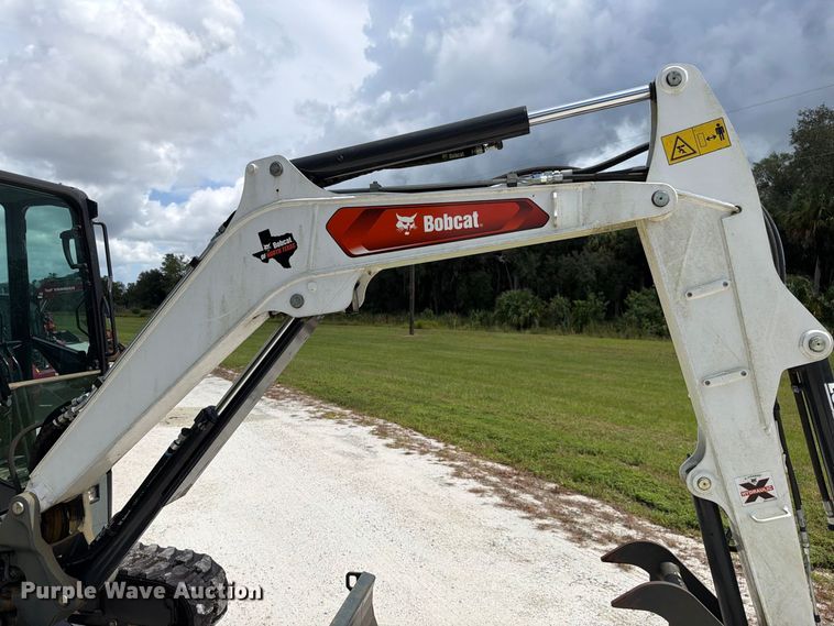 image for item DV7368 2024 Bobcat E40 mini excavator
