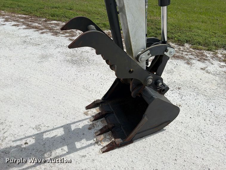 image for item DV7368 2024 Bobcat E40 mini excavator