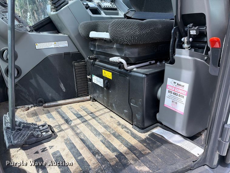 image for item DV7368 2024 Bobcat E40 mini excavator