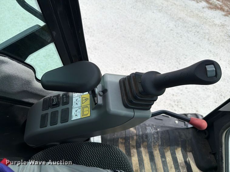 image for item DV7368 2024 Bobcat E40 mini excavator