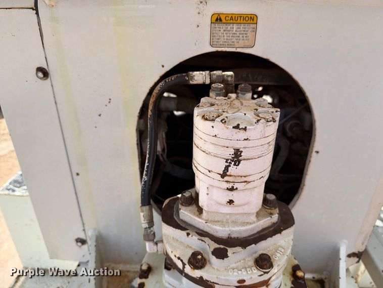 image for item DV8605 1995 International F4900 digger derrick truck