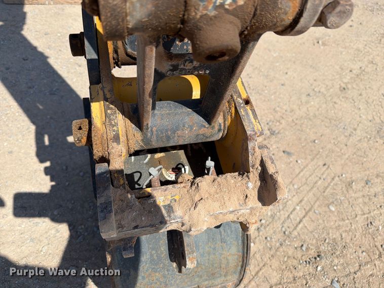 image for item DV8626 2020 John Deere 26G mini excavator