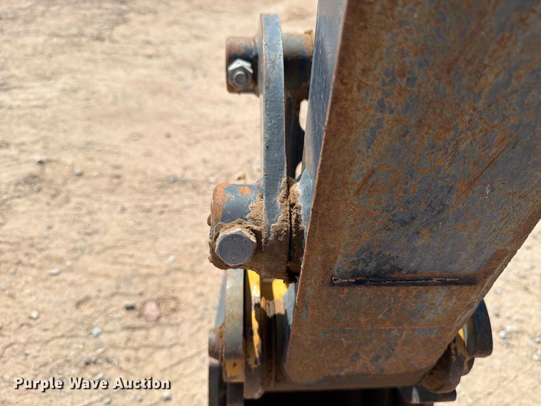 image for item DV8626 2020 John Deere 26G mini excavator