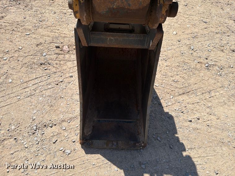 image for item DV8626 2020 John Deere 26G mini excavator