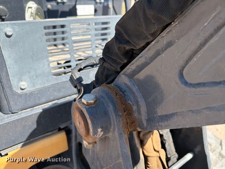 image for item DV8626 2020 John Deere 26G mini excavator