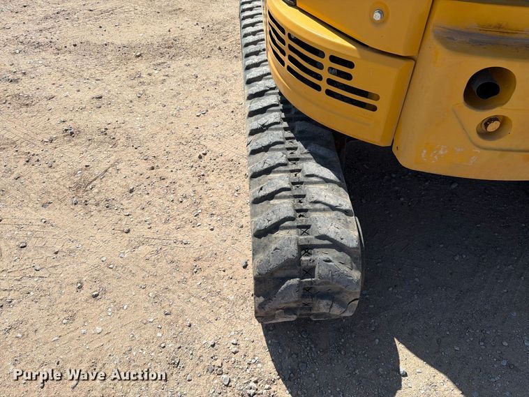 image for item DV8626 2020 John Deere 26G mini excavator