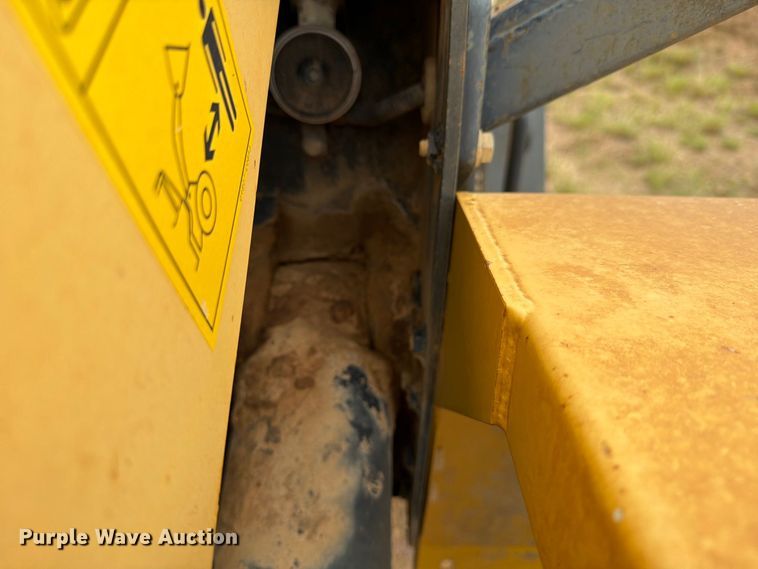 image for item DV8632 2010 Komatsu WA150-6 wheel loader