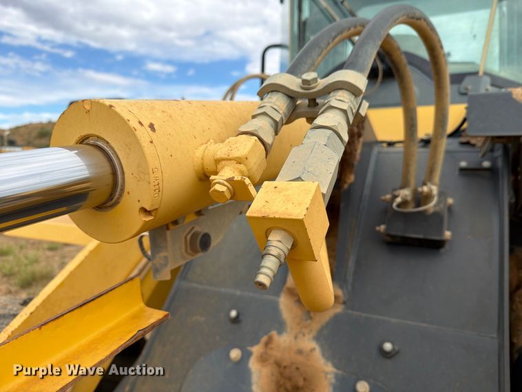 image for item DV8632 2010 Komatsu WA150-6 wheel loader