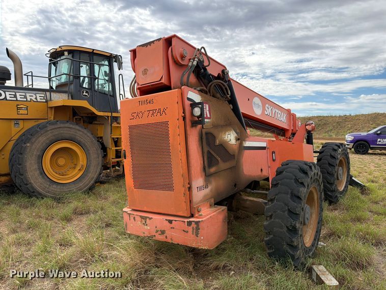 image for item DV8633 2011 JLG 10042 telehandler