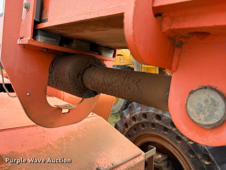 image for item DV8633 2011 JLG 10042 telehandler
