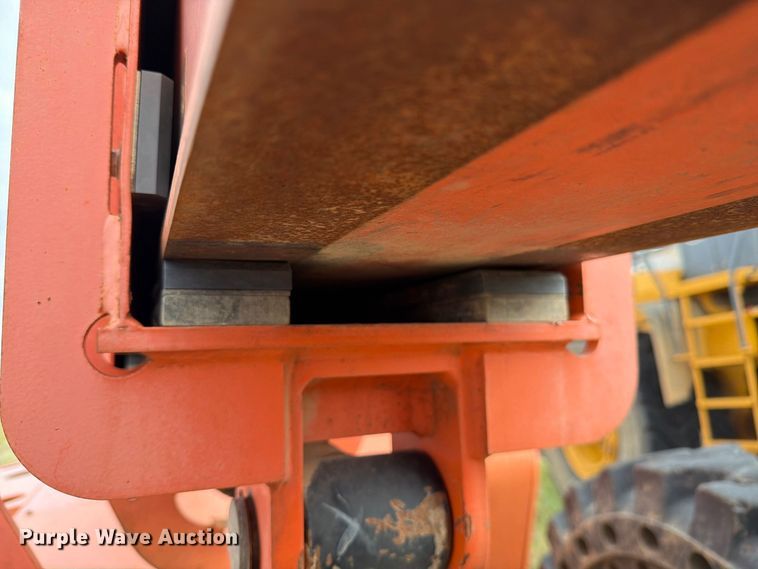 image for item DV8633 2011 JLG 10042 telehandler