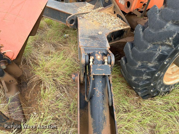 image for item DV8633 2011 JLG 10042 telehandler