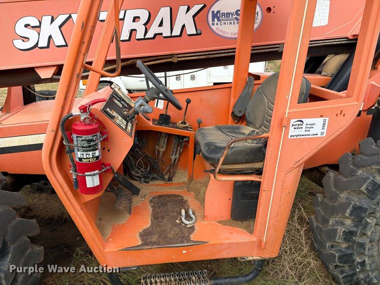 image for item DV8633 2011 JLG 10042 telehandler