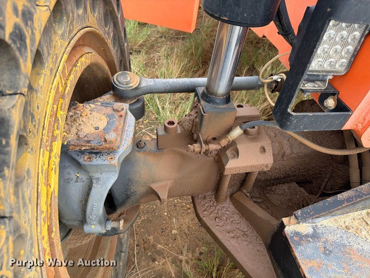 image for item DV8633 2011 JLG 10042 telehandler