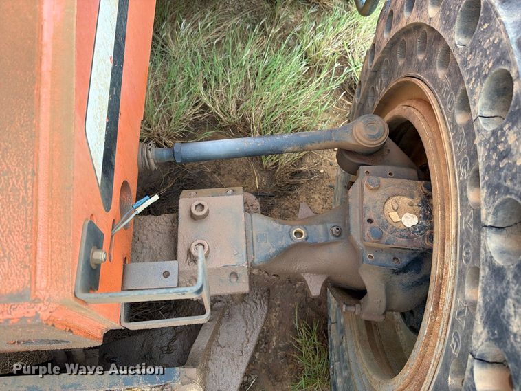 image for item DV8633 2011 JLG 10042 telehandler