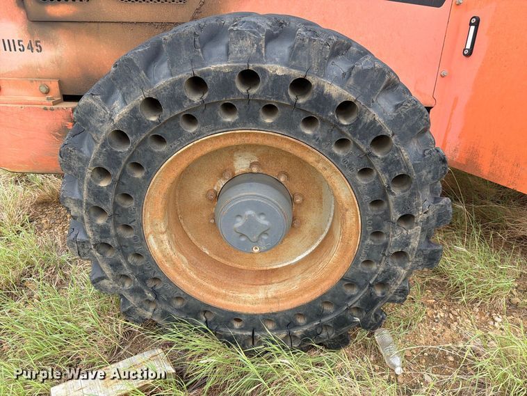 image for item DV8633 2011 JLG 10042 telehandler