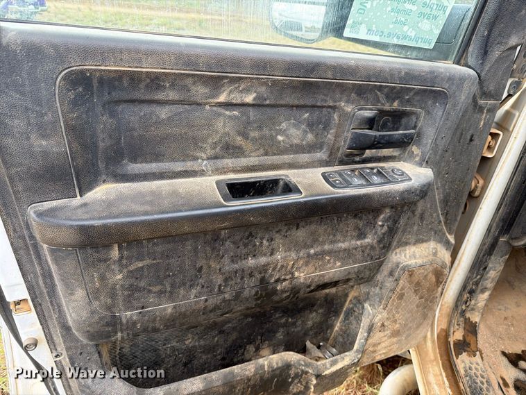 image for item DV8635 2016 RAM 5500 flatbed truck