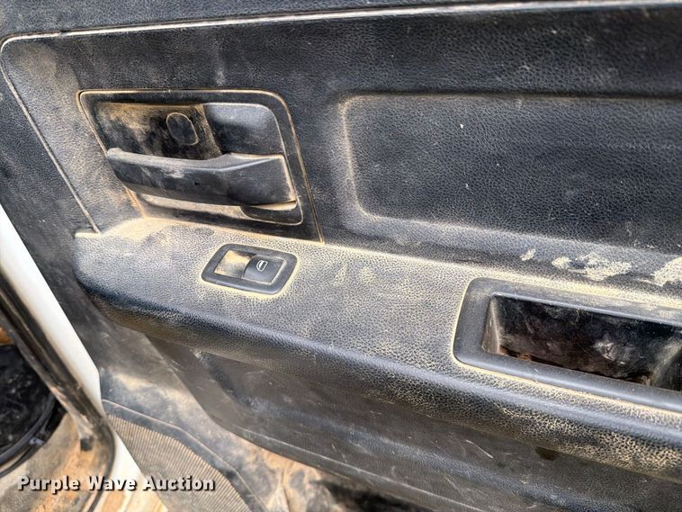 image for item DV8635 2016 RAM 5500 flatbed truck